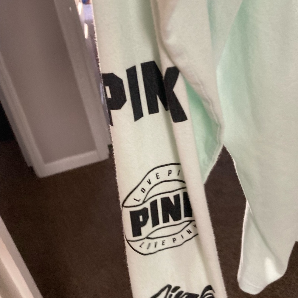 VS PINK Longsleeve Shirt